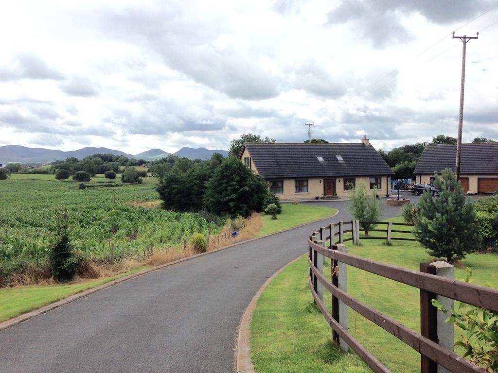 Leigh House Bed And Breakfast Ballyroney Екстериор снимка