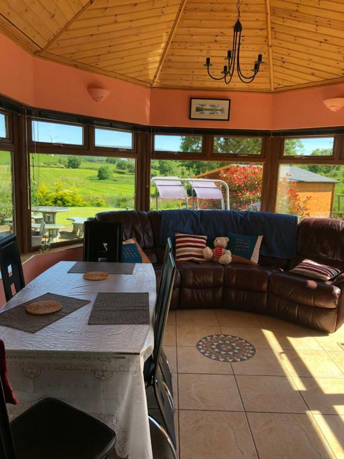 Leigh House Bed And Breakfast Ballyroney Екстериор снимка
